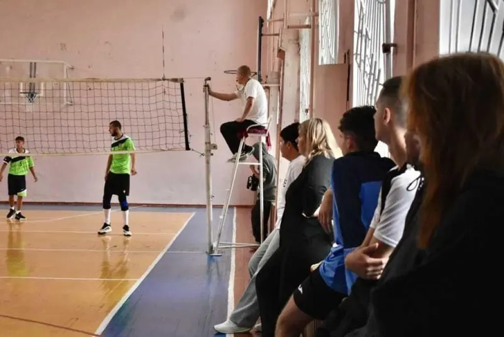 У Коростені стартував волейбольний турнір на честь загиблого героя Ігоря Тичини