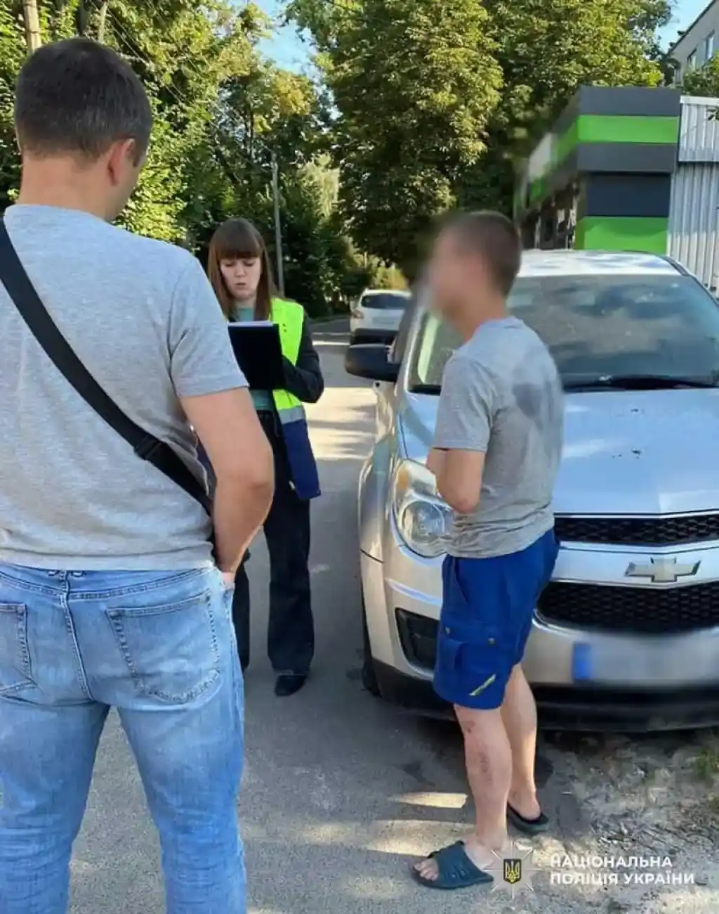На Житомирщині двоє чоловіків вимагали гроші у блогерів з TikTok: поліція оголосила підозру