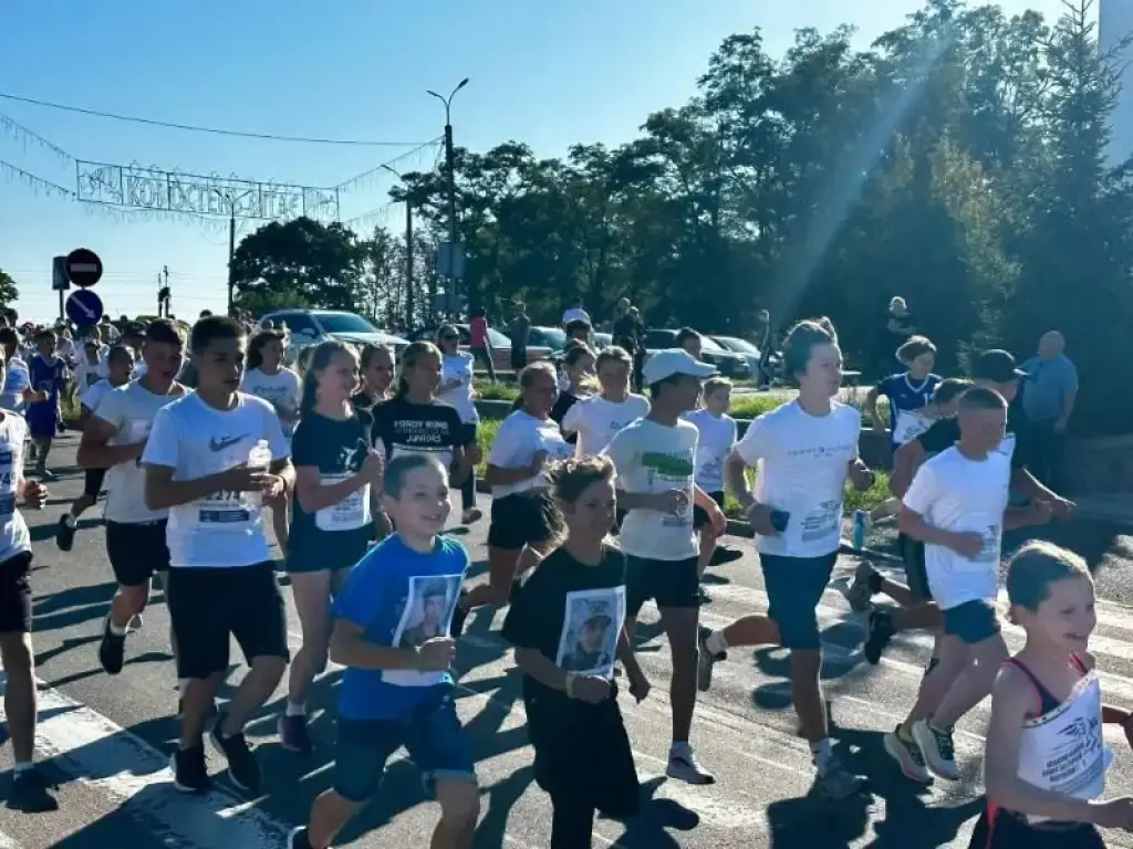 У Коростені відбувся пам’ятний забіг «Шаную воїнів, біжу за героїв України»