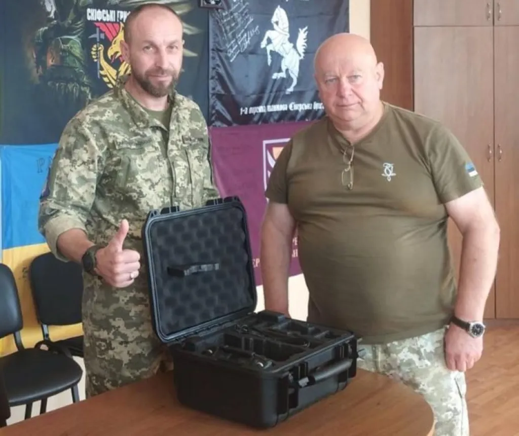 Овруцька громада передала військовим дрон DJI Mavic 3T