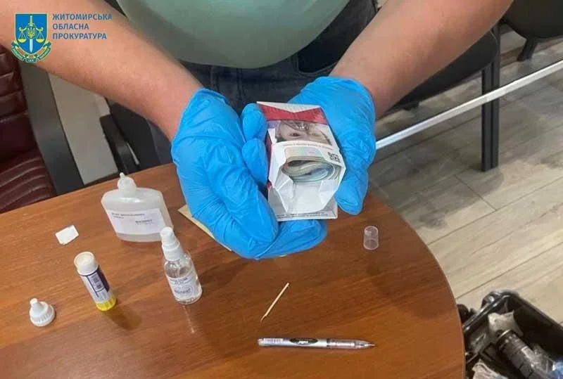 На Житомирщині власниця вантажівки, яка пропонувала хабар, переказала гроші на ЗСУ та отримала іспитовий строк