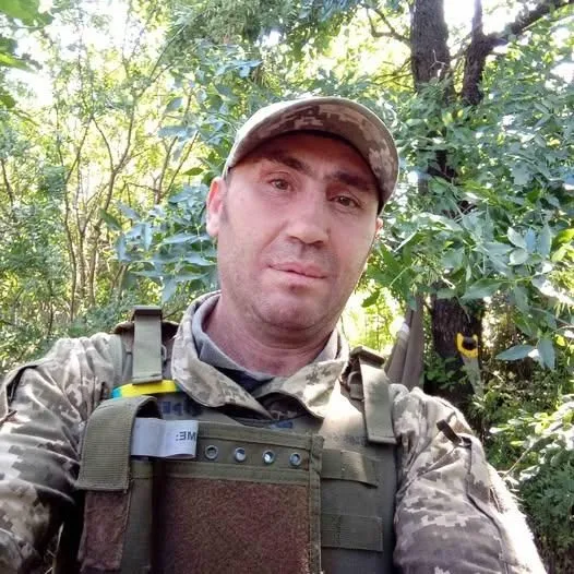 Жителі Овруцької громади проведуть в останню путь Захисника Максима Макаревича