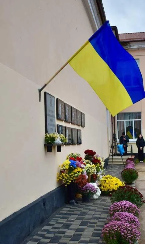 У Коростені відкрили дев’ять меморіальних дошок на честь полеглих Героїв України