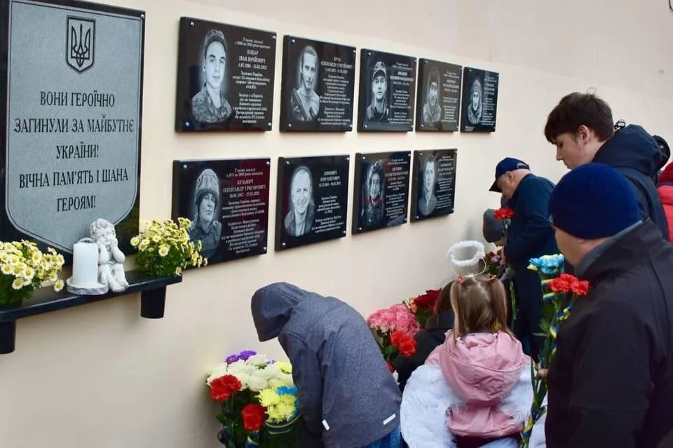 У Коростені відкрили дев’ять меморіальних дошок на честь полеглих Героїв України