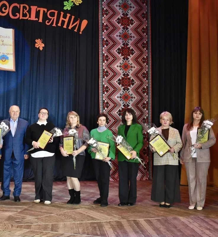 У Коростені вшанували освітян під час святкового концерту