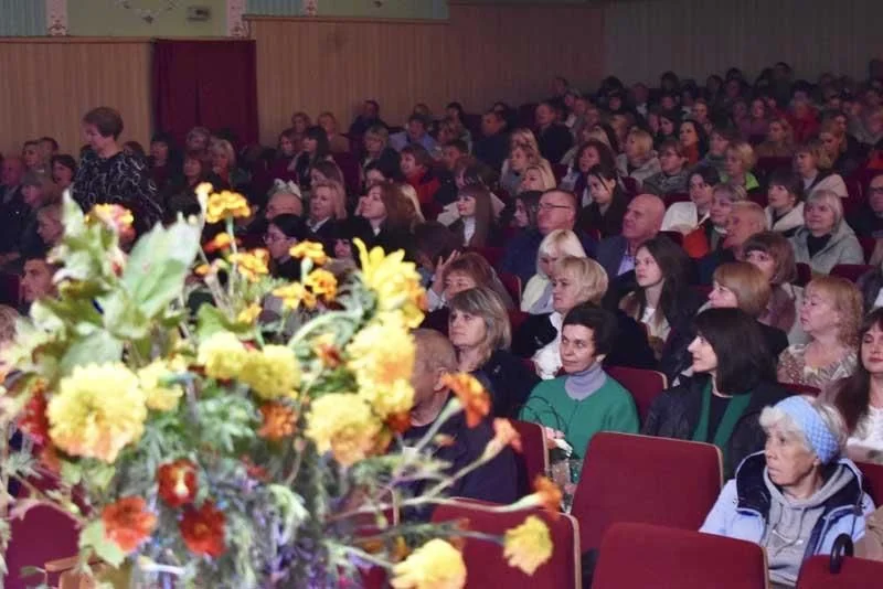 У Коростені вшанували освітян під час святкового концерту