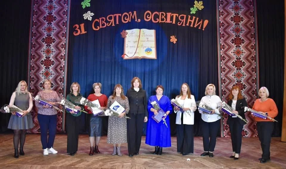 У Коростені вшанували освітян під час святкового концерту