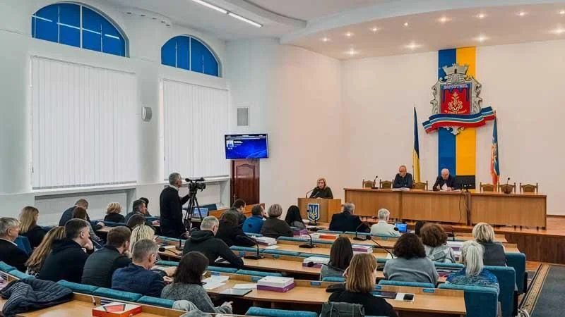 Депутати Коростеня зібралися на позачергову сесію: основні питання на порядку денному