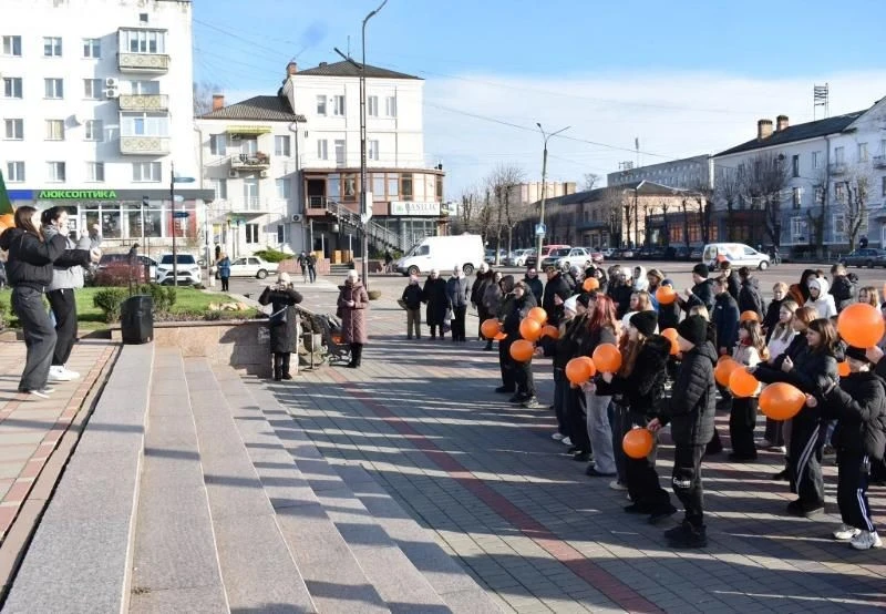 Коростень долучився до міжнародної кампанії “16 днів проти насильства”