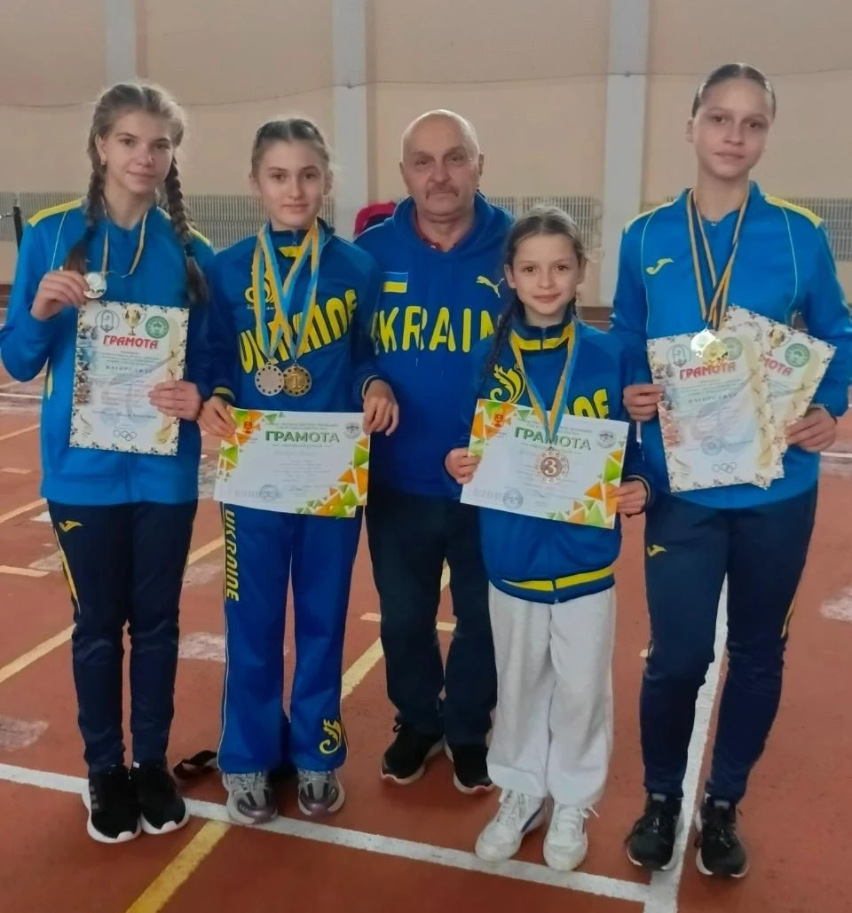 Юні легкоатлети з Коростеня привезли золото, срібло і бронзу з вінницьких стартів