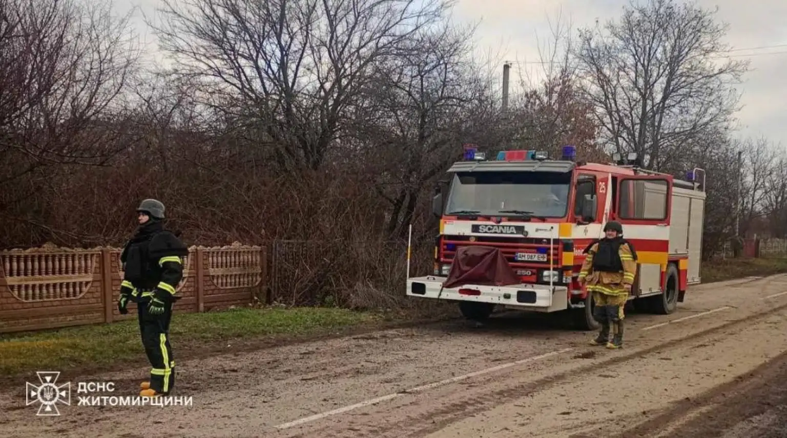 Нічний обстріл Житомирського району: пошкоджені будинки та зупинений рух приміських потягів