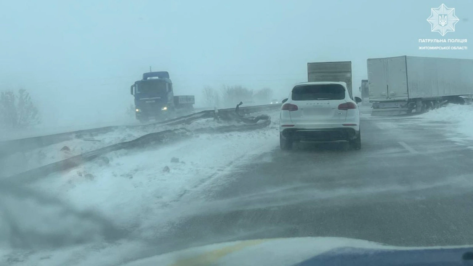 Аварія біля Коростишева: водіїв попереджають про затори на трасі М-06