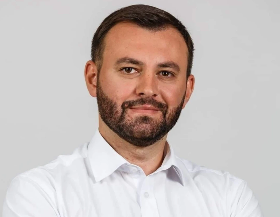 Елітні колеса за скромною ціною: посадовець Держаудитслужби Житомирщини здивував новою декларацією