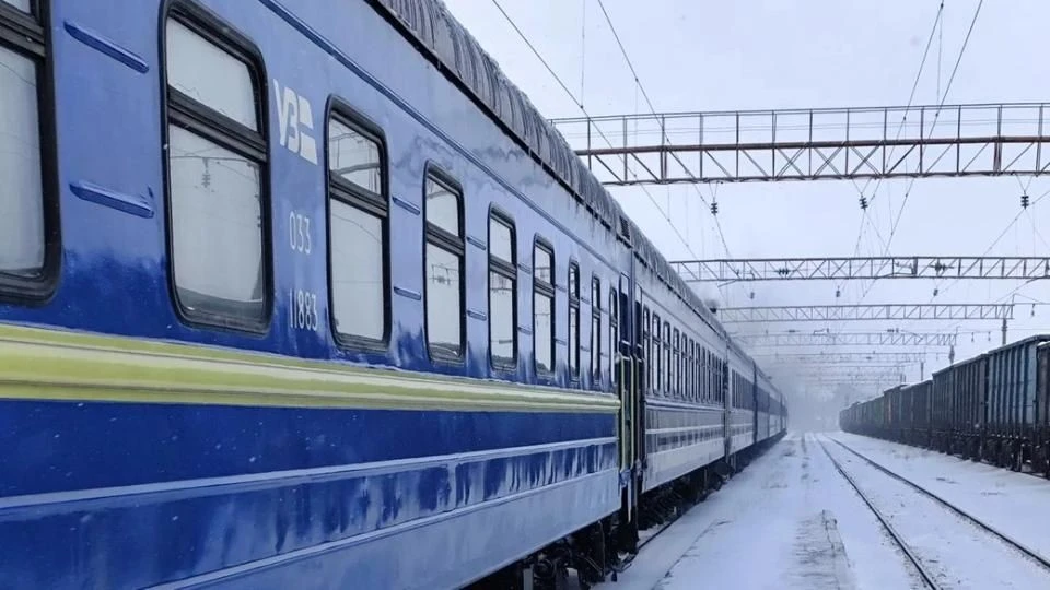 Залізнична ізоляція Звягеля: через обстріли інфраструктури потяги змінили маршрути
