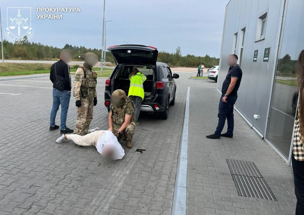 Ціна вигаданого боргу: на Житомирщині винесли вирок парі, яка тероризувала суддю