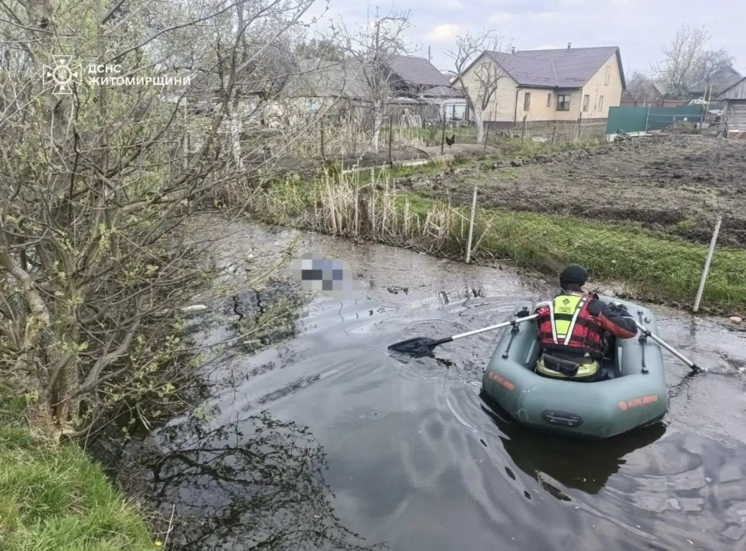 У Олевську з водойми підняли тіло загиблої людини