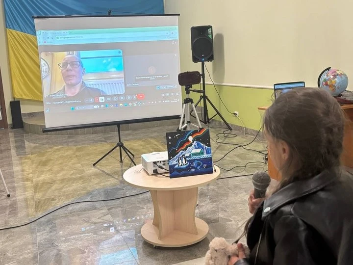 Антарктида наживо з Малинa: школярі Житомирщини зустрілися з полярниками та “побували” на крижаному континенті онлайн