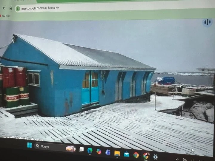 Антарктида наживо з Малинa: школярі Житомирщини зустрілися з полярниками та “побували” на крижаному континенті онлайн