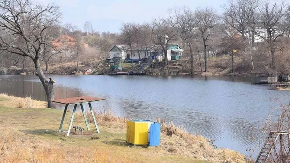 Купатися небезпечно: Коростень знову не пройшов перевірку якості води