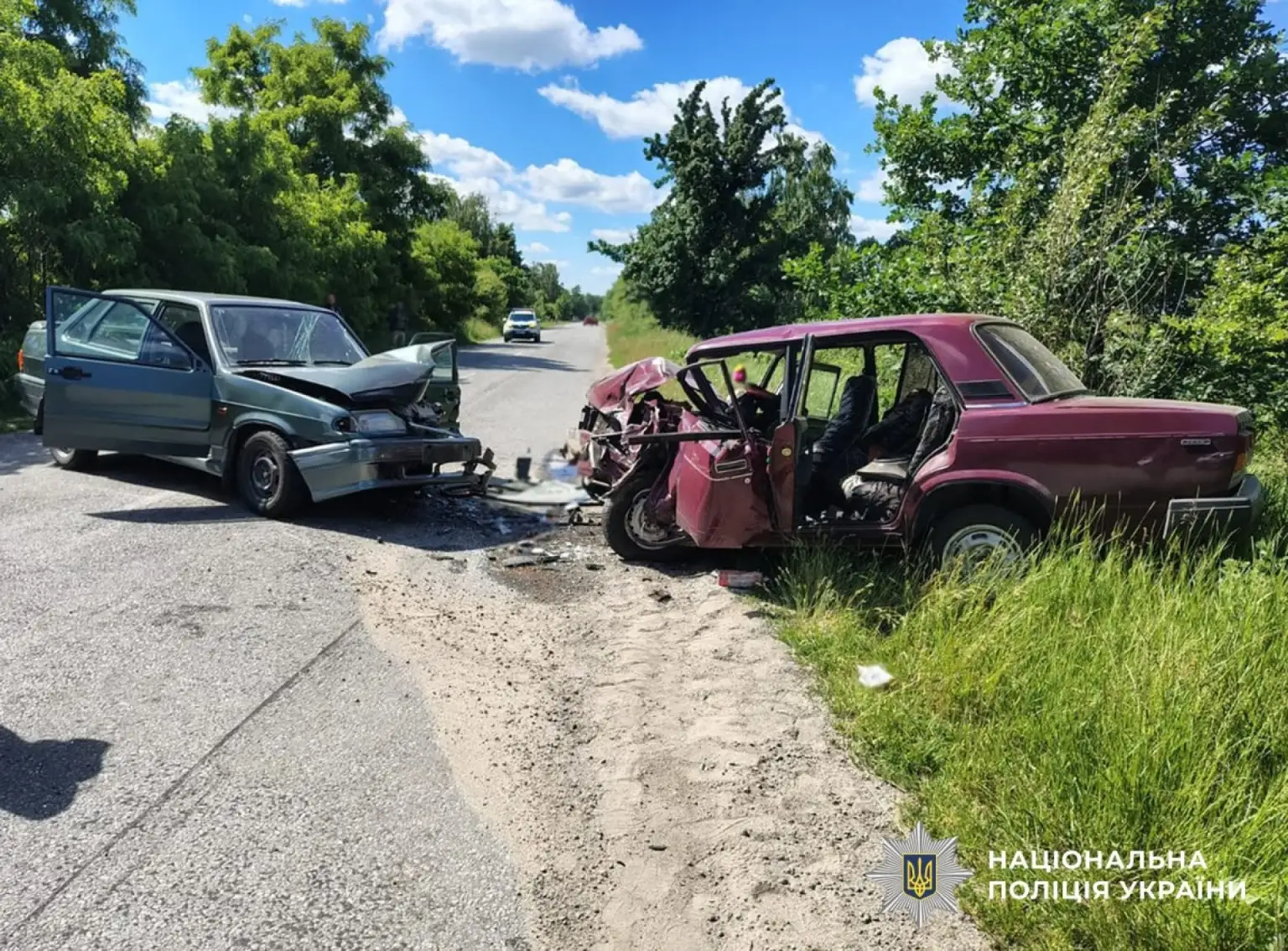 Потрійна госпіталізація внаслідок лобового зіткнення на Житомирщині